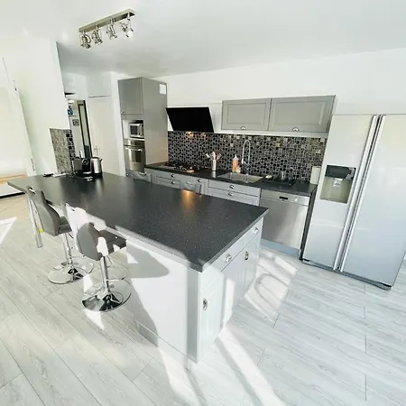 Flatshare Colocation 4 Close To Geneva * Saint-Genis-Pouilly